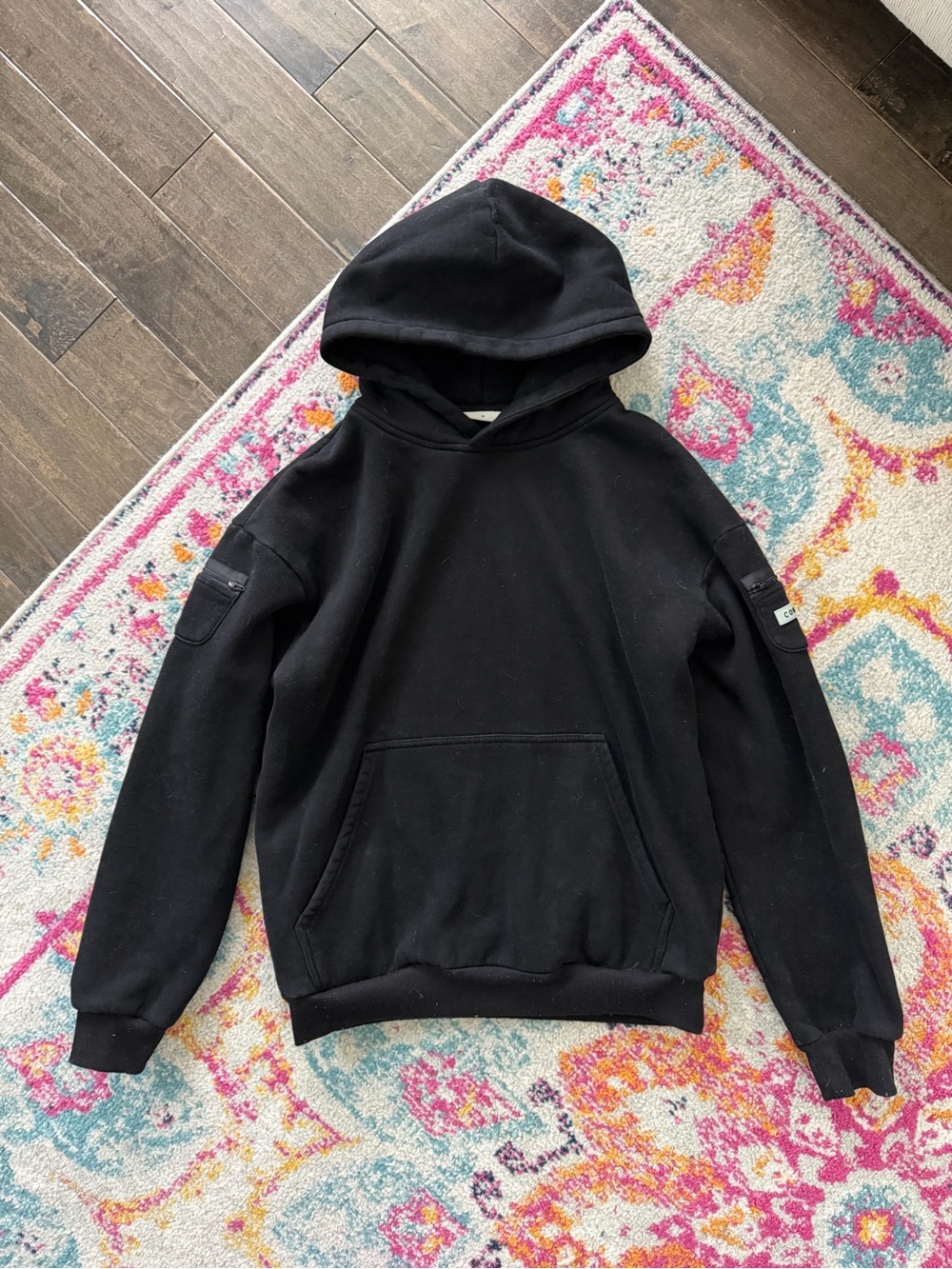 Comfrt black hoodie
